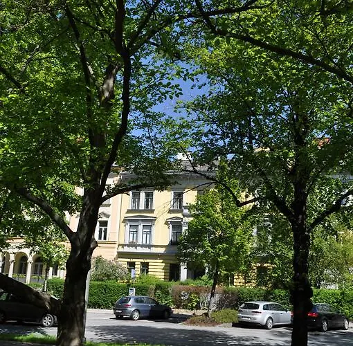 Im Univiertel Mit Garten Διαμέρισμα Γκρατς