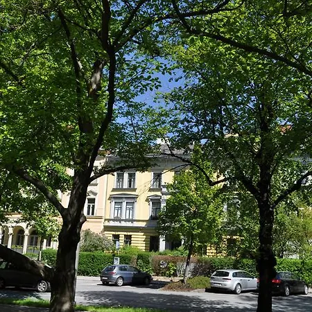 Im Univiertel Mit Garten Апартаменти Грац